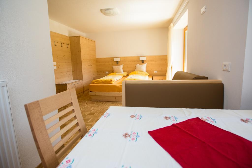 Appartamenti Genziana La Villa  Room photo